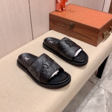 Louis Vuitton Slippers